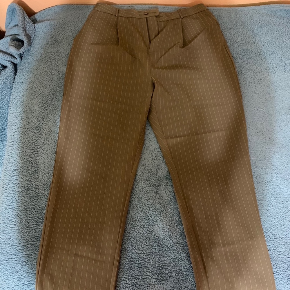 F21 olive pants